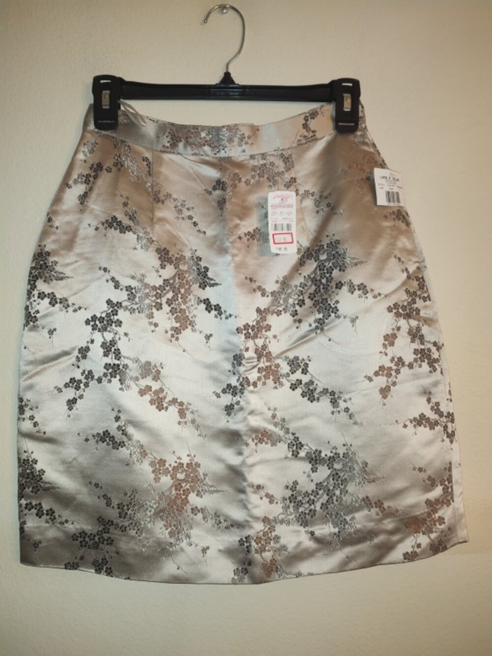 NWT Vtg Women's Lord & Taylor LT Sport Champagne Rayon Silk Pencil Skirt Size 4